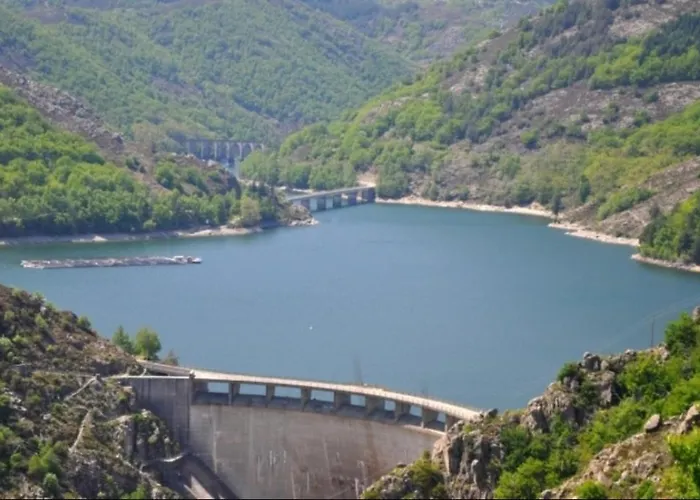 Sur Les Rochers Du & Location-rando En Vtt Lägenhet Villefort (Lozere)